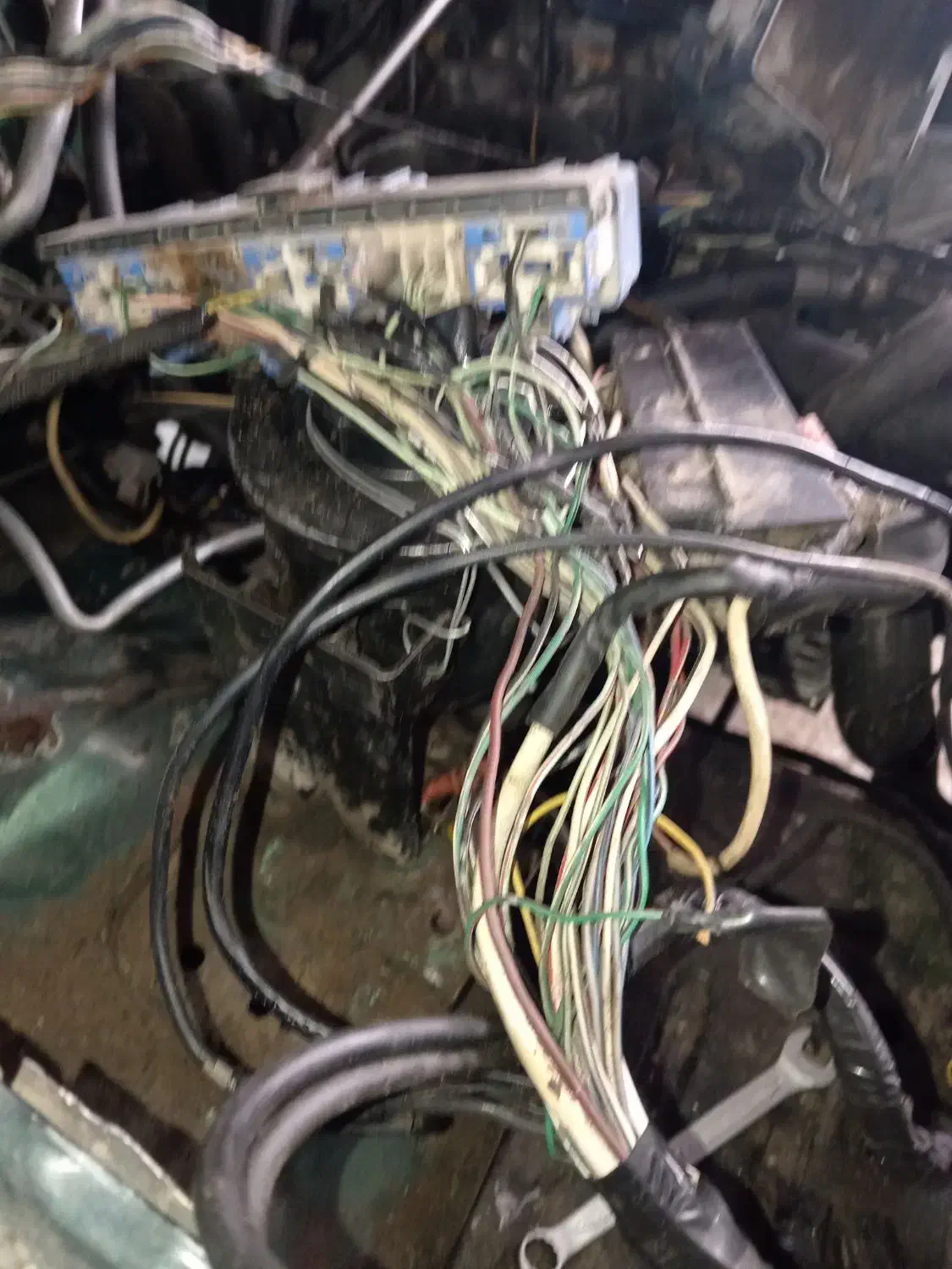 باطریسازی خودروهایه آفرودی وکلاسیک|خدمات موتور و ماشین|کرج, فاز ۴ مهرشهر|دیوار