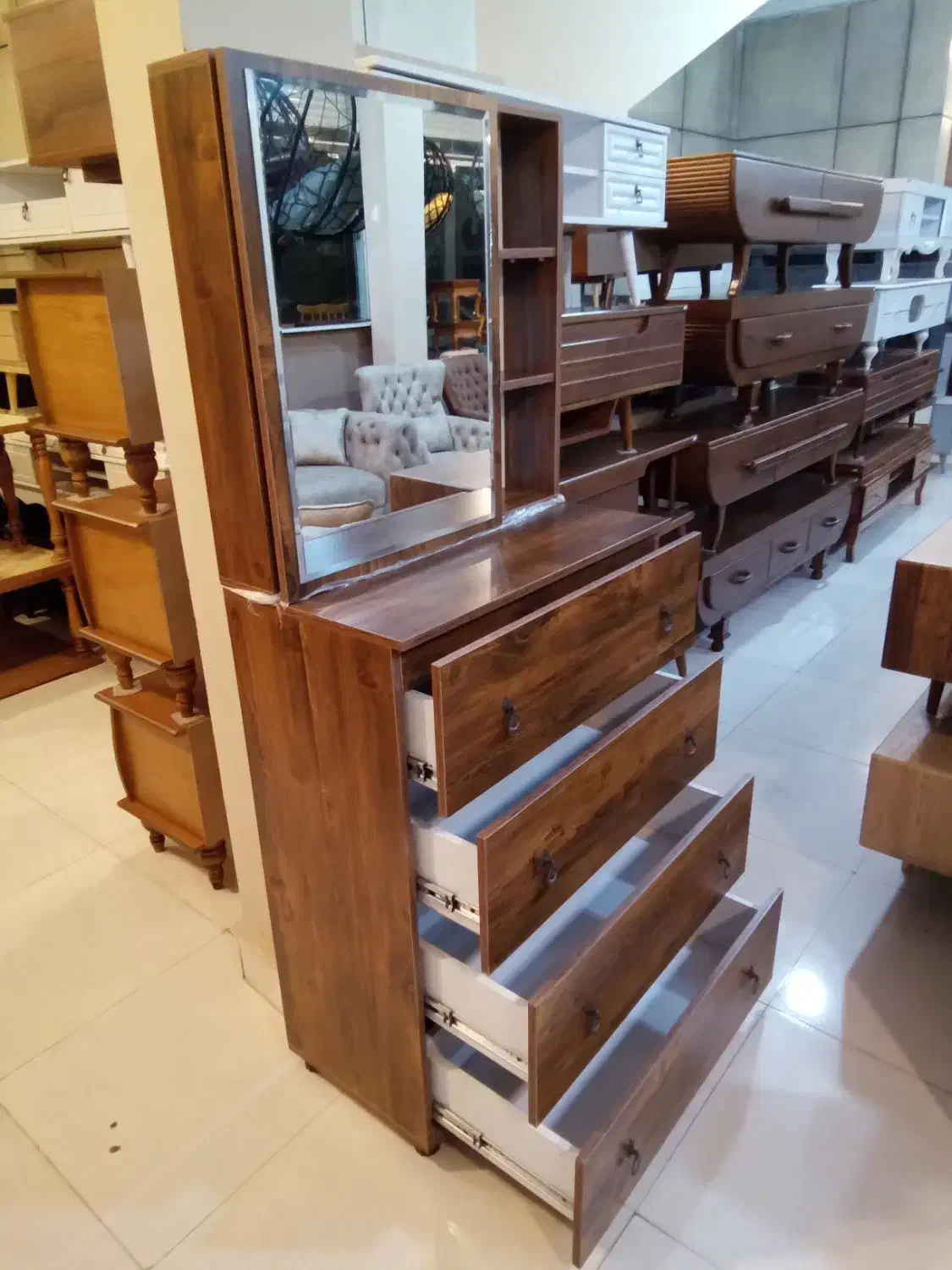 دراور با آینه ریلی|جاکفشی، کمد، دراور|تربت‌حیدریه, شهید بهشتی|دیوار