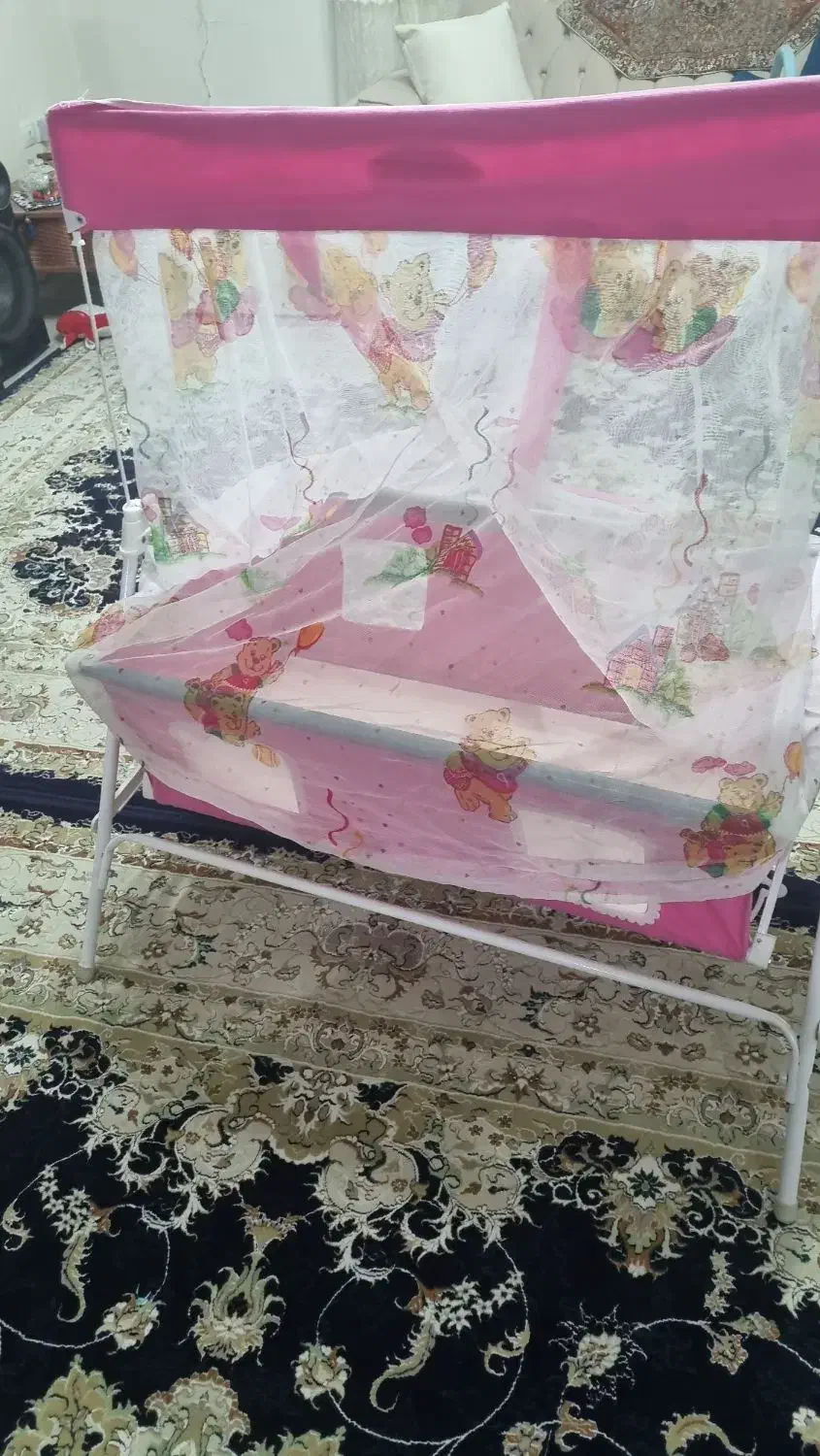 گهواره نوزاد|تخت و سرویس خواب|پرند, فاز ۴|دیوار