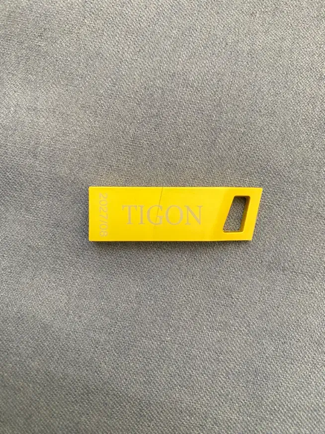 فلش ۸ گیگ|قطعات و لوازم جانبی رایانه|تهران, امانیه|دیوار