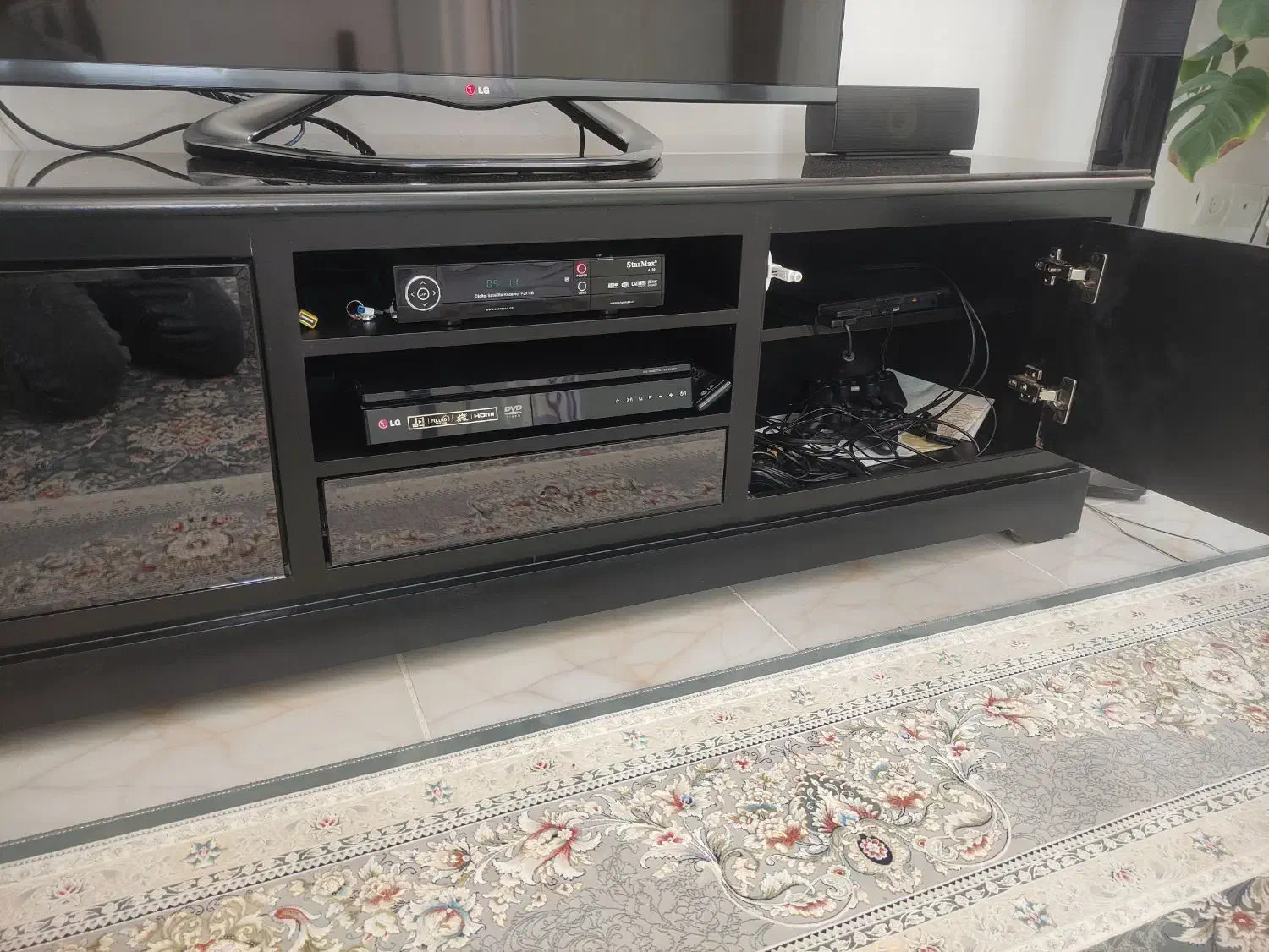 میز تلویزیون نو نو|میز تلویزیون|گلبهار, شهر جدید گلبهار|دیوار