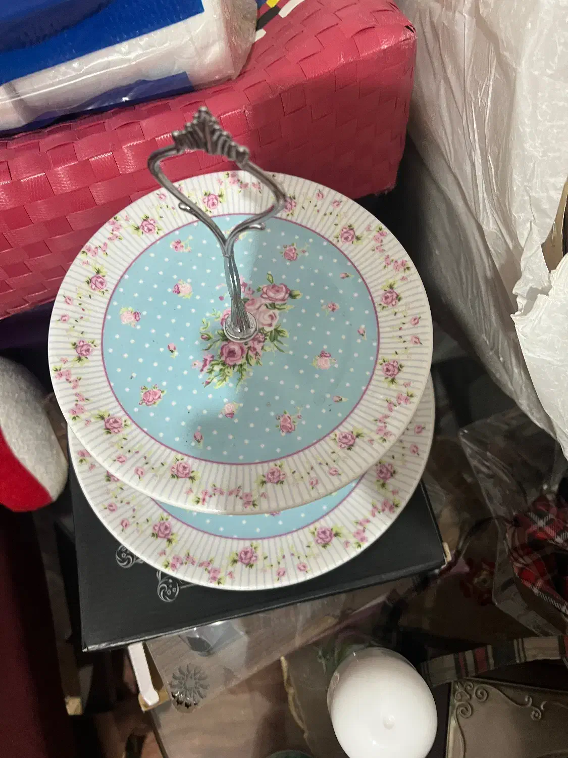 تعدادی ظروف انتیک نو کلکسیونی|کلکسیون اشیاء عتیقه|رشت, استادسرا|دیوار