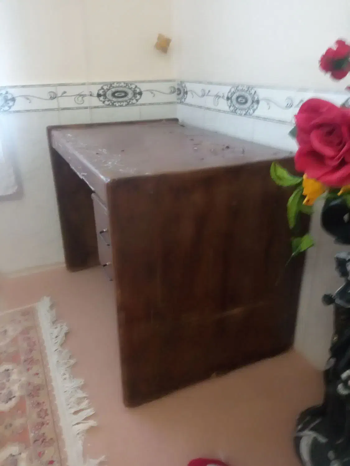 میز سالم ومحکم|میز تحریر و کامپیوتر|میانه, |دیوار