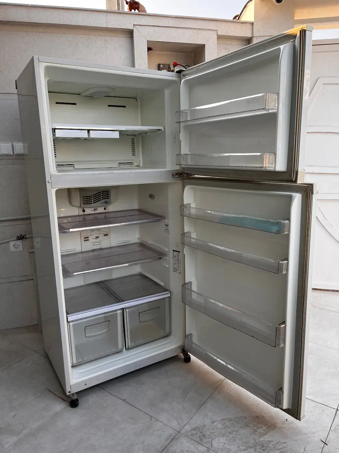 یخچال تمیز بدون مشکل و سرویس شده|یخچال و فریزر|لامرد, |دیوار