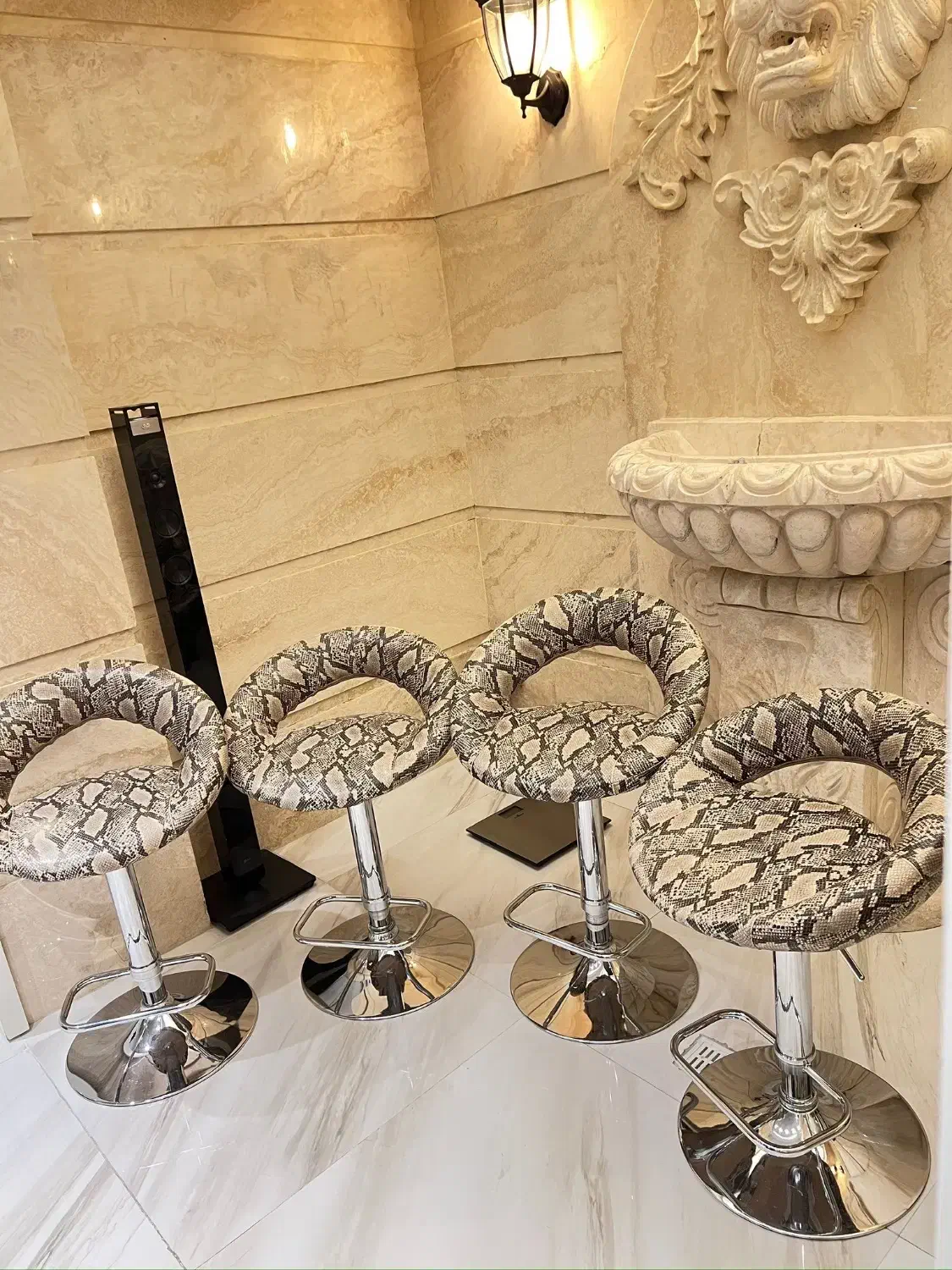 ۴ عدد صندلی جک دار|صندلی و نیمکت|تبریز, |دیوار