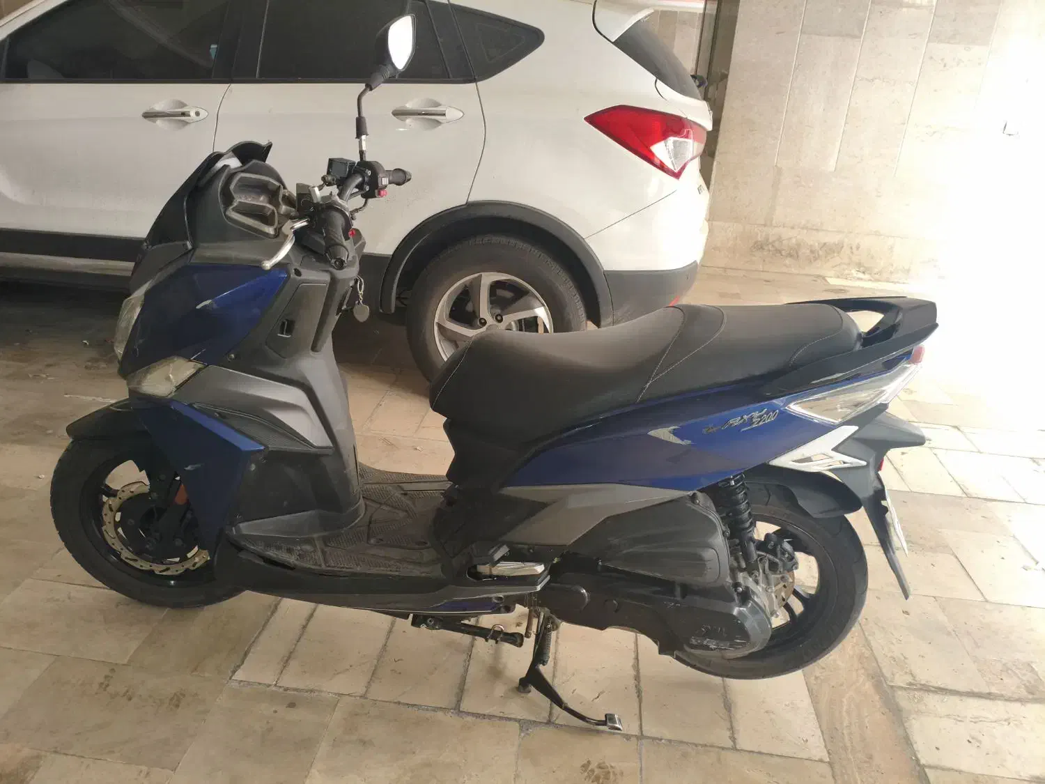 j 200 مدل 1401|موتورسیکلت|تهران, شهرک ولیعصر جنوبی|دیوار