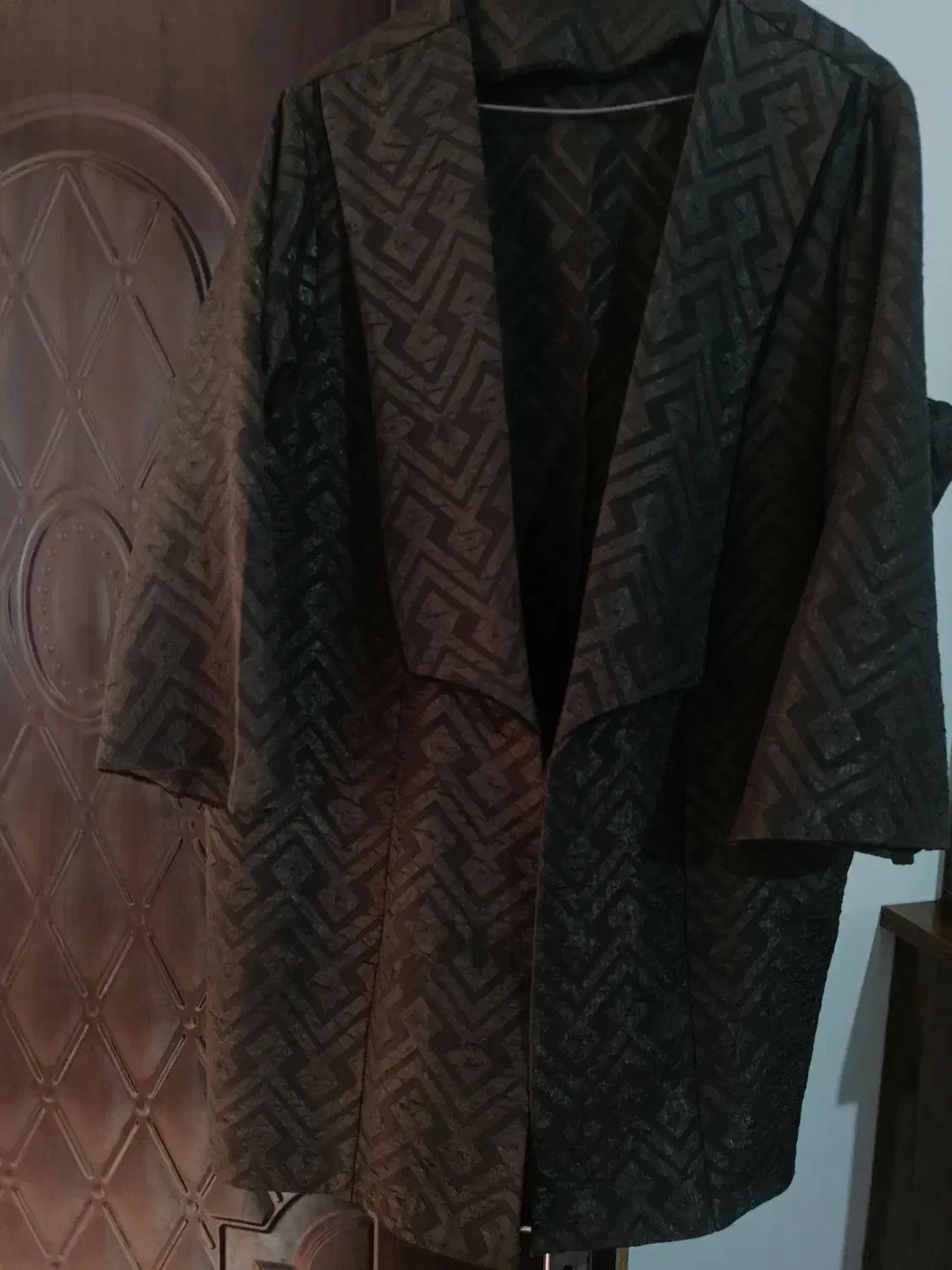 کت مجلسی|لباس|نجف‌آباد, یزدانشهر|دیوار