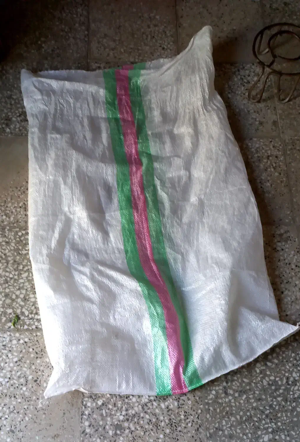 کیسه،جانوشابه.شیشه ترشی.دبه.لاستیک|عمدهفروشی|بدره, |دیوار