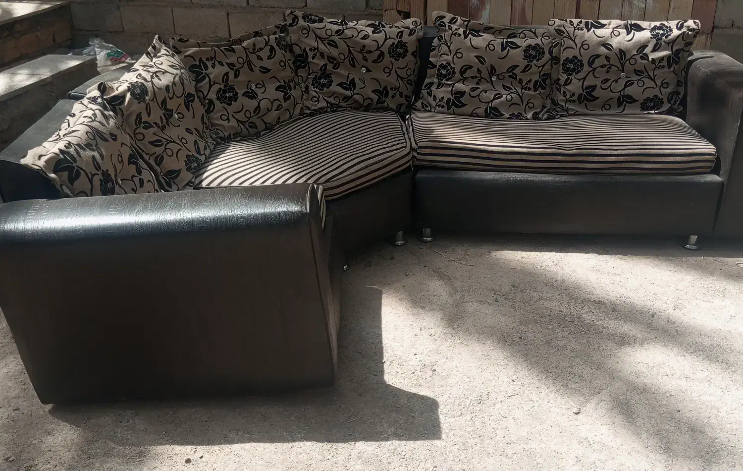 مبل|مبلمان خانگی و میز عسلی|بم, |دیوار