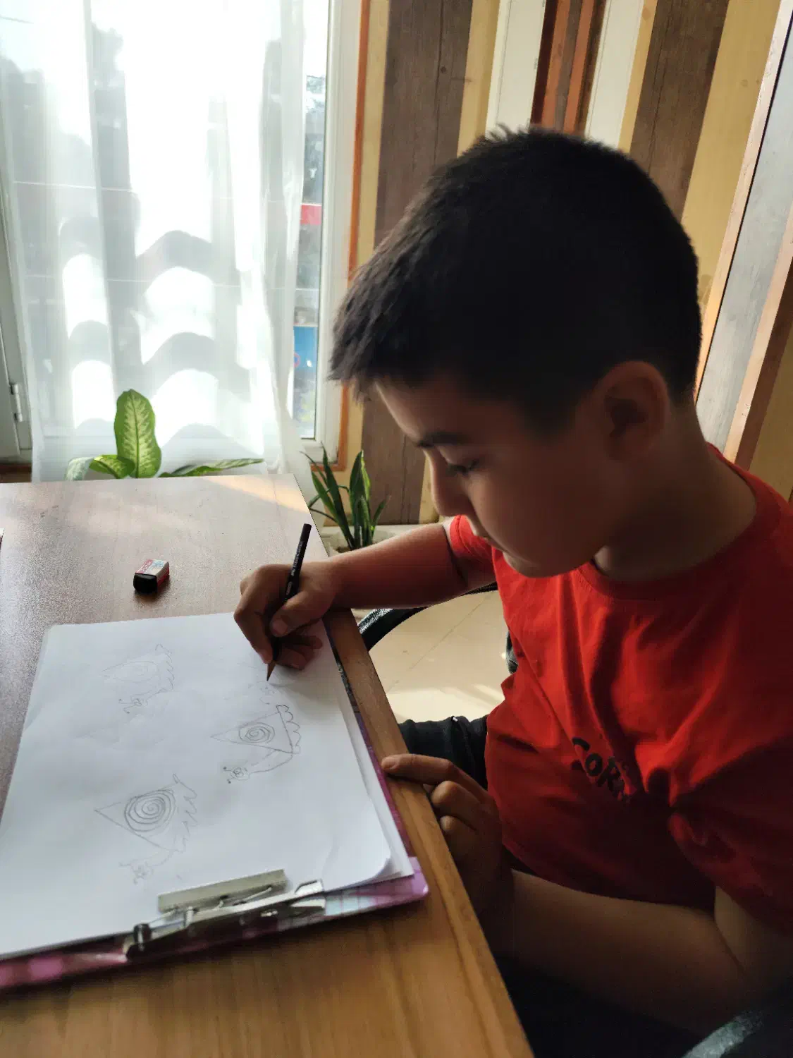 آموزش نقاشی کودکان و بزرگسالان|خدمات آموزشی|ساوه, |دیوار