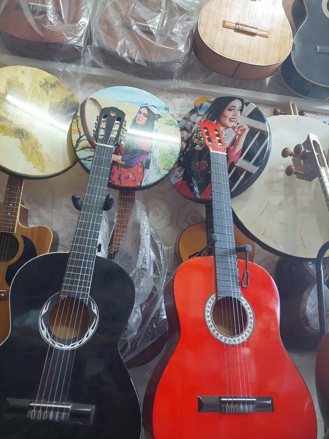 گ. یتار    امو زش|گیتار، بیس، امپلیفایر|جهرم, |دیوار