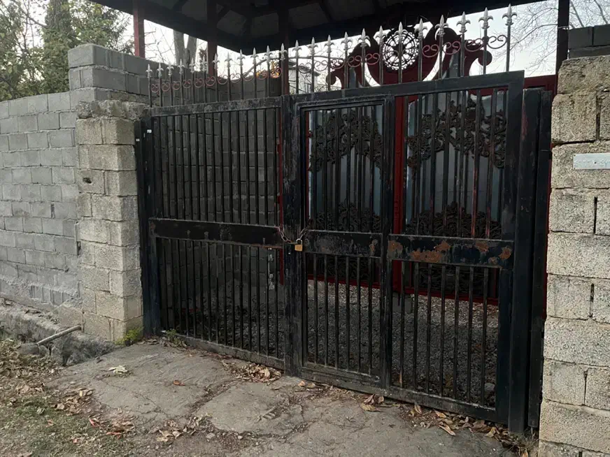 درب حیاط ویلا باغ ۳/۵متر با ستون|مصالح و تجهیزات ساختمان|کلاردشت, |دیوار