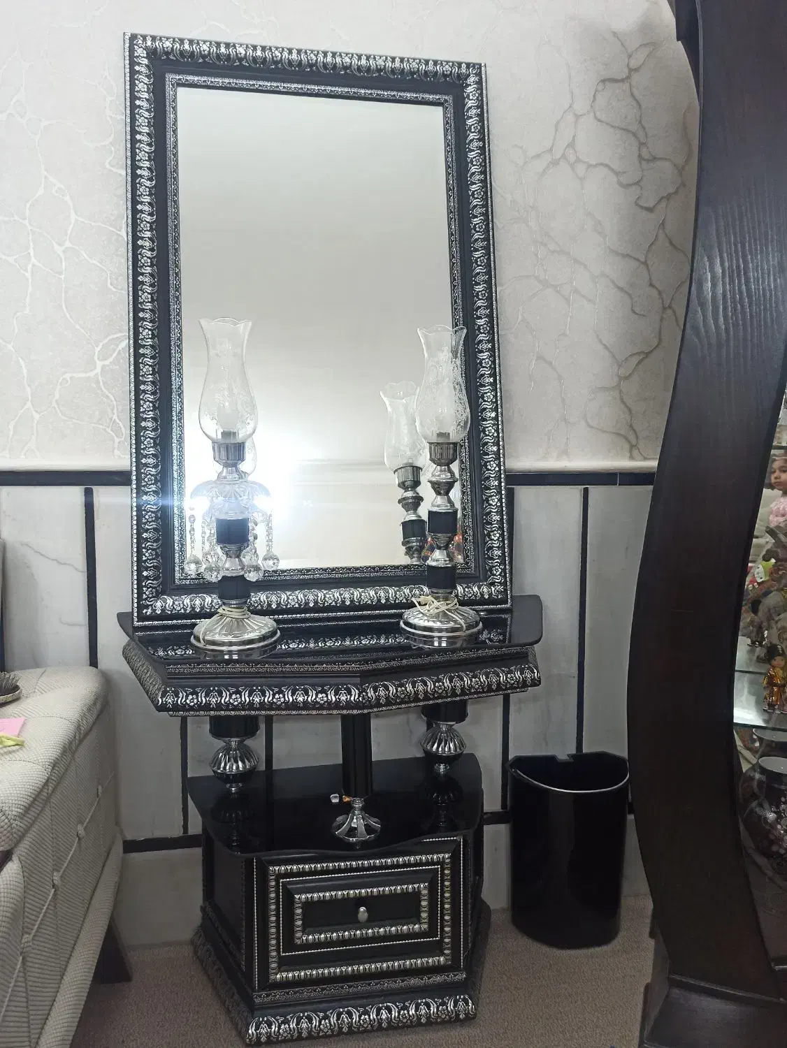 آینه و شمعدان|آینه|قم, حنیف نژاد|دیوار