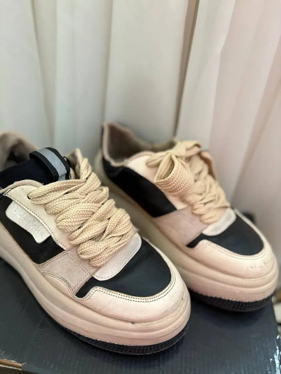 کفش برشکا|کیف، کفش، کمربند|یاسوج, |دیوار