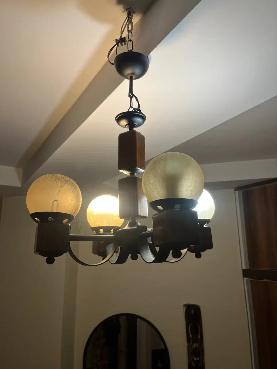 لوستر گویی|لوستر و چراغ آویز|تهران, دبستان|دیوار