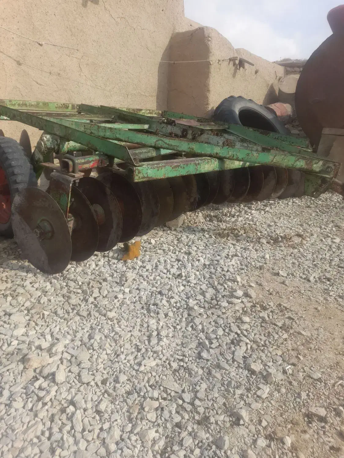 دیسک یا دیکس تراکتور در حد خشک مزایده|قطعات یدکی و لوازم جانبی|بیجار, |دیوار