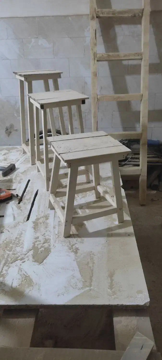 نردبان و پایه گل وسه پایه تاشو|ابزارآلات|سبزوار, شرق کال عیدگاه|دیوار