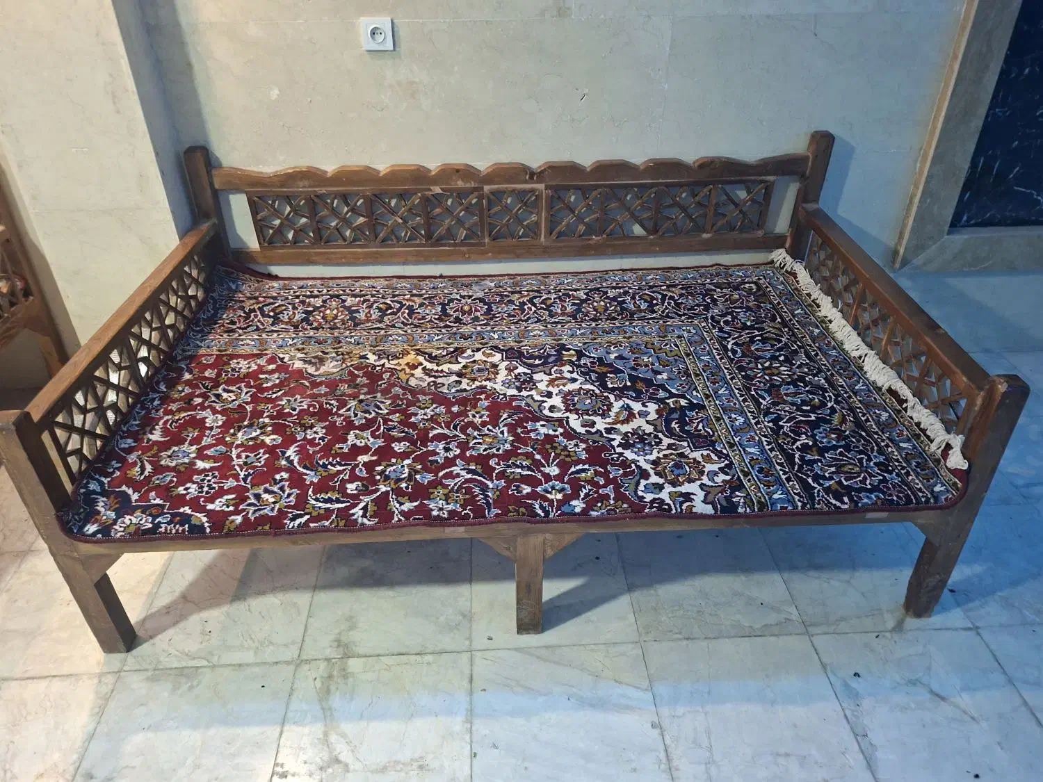 تخت سنتی|مبلمان خانگی و میز عسلی|نسیم‌شهر, |دیوار