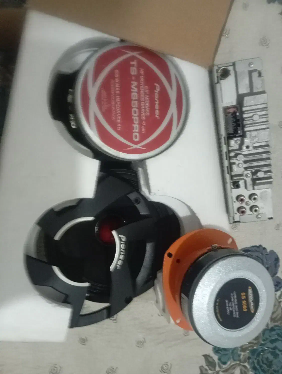 ظبط باند|صوتی و تصویری|تاکستان, |دیوار