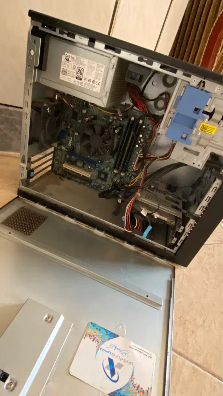 کامپیوتر و مانییتور|رایانه رومیزی|اصفهان, نقش جهان|دیوار