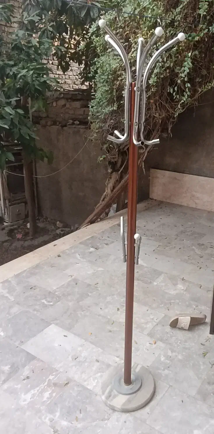 چوب لباسی|بندرخت و رخت‌آویز|شیراز, شهرک قمشه|دیوار