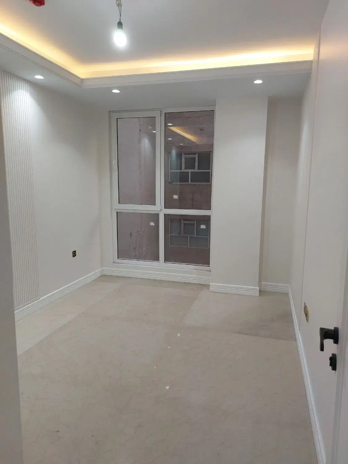 ۱۸۵ متر شرق مرزداران