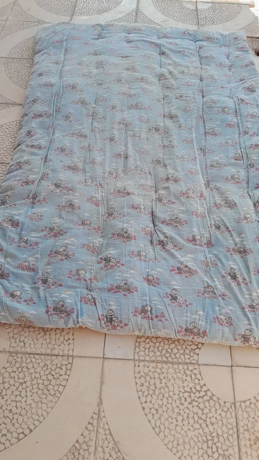 تشک پشم گوسفند|رختخواب، بالش، پتو|نیشابور, مازول|دیوار