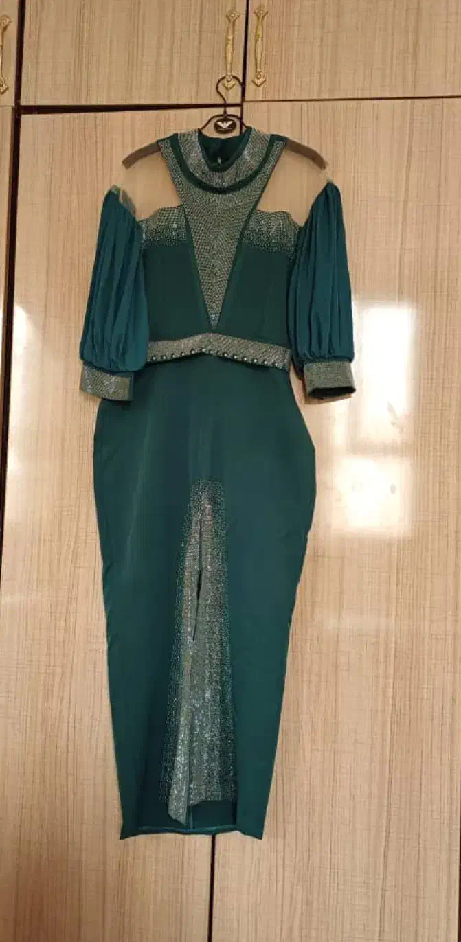 لباس مجلسی|لباس|بندر گناوه, |دیوار