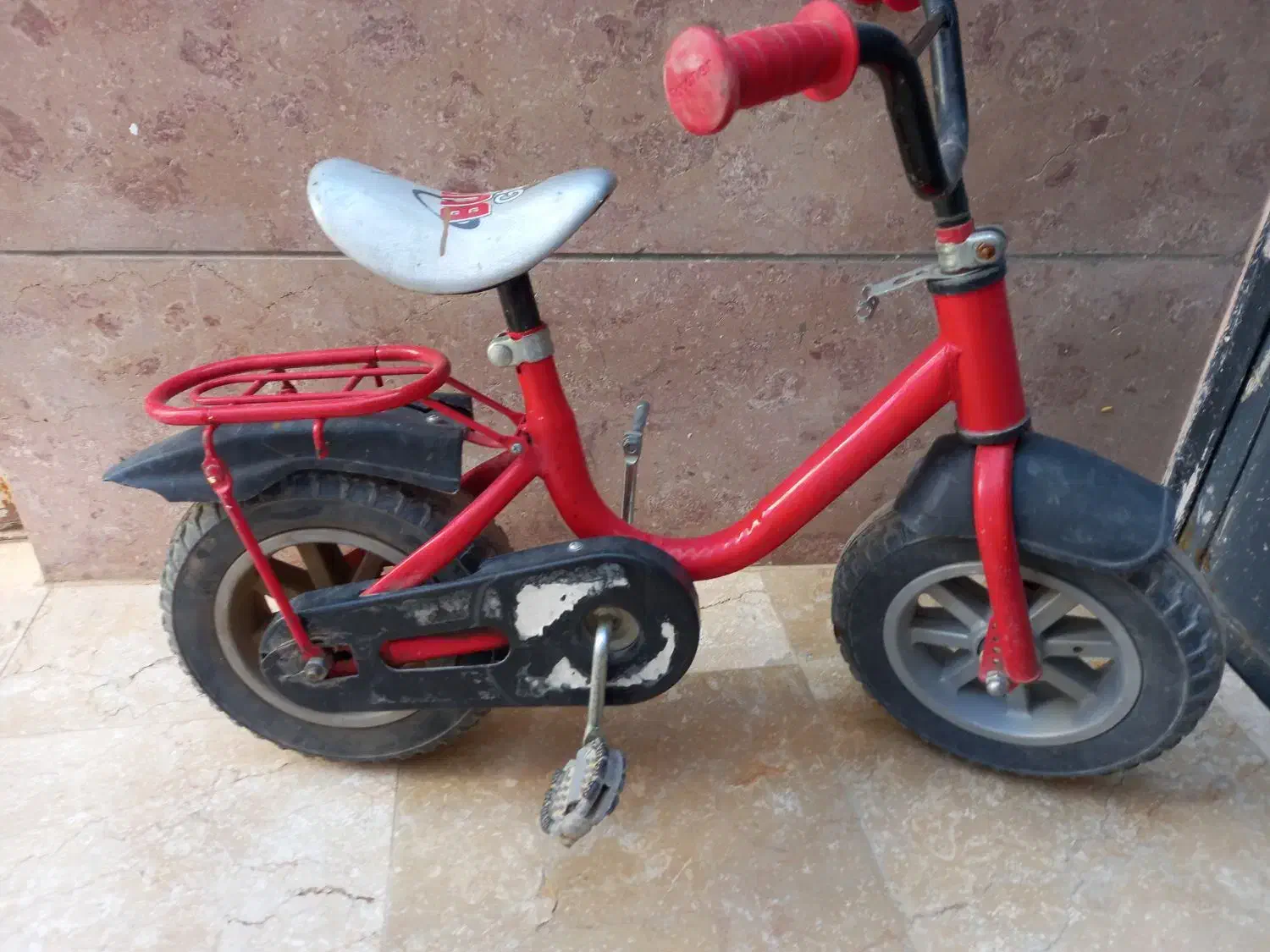 دوچرخه بچگانه|دوچرخه، اسکیت، اسکوتر|شاهینشهر, حاجی آباد|دیوار