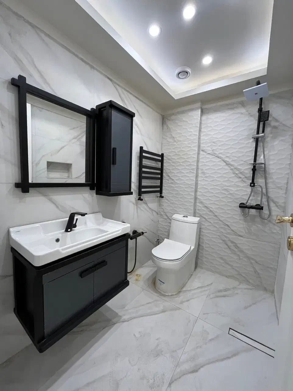 ۱۱۵ متر ۲ خواب / نوساز / ۲ پارکینگ