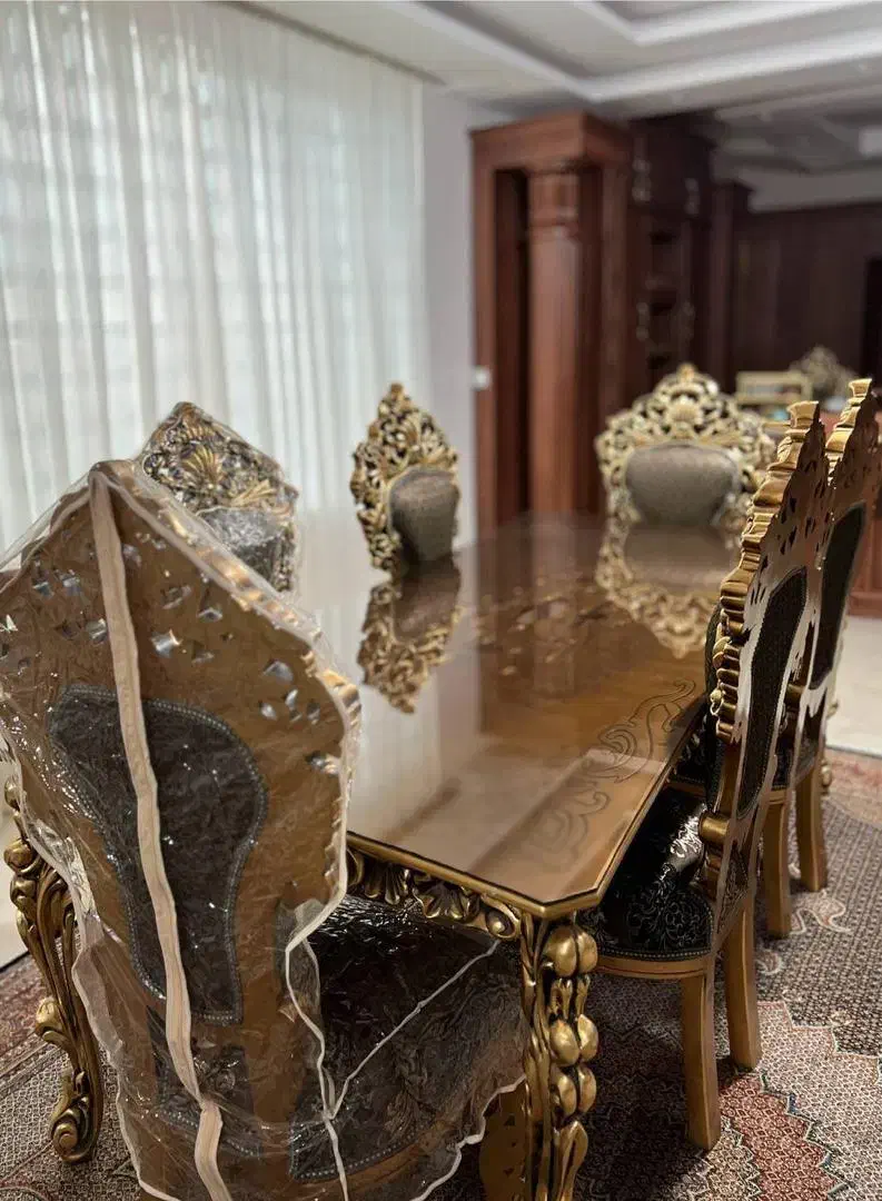 میز نهار خوری وساعت|میز و صندلی غذاخوری|بم, |دیوار