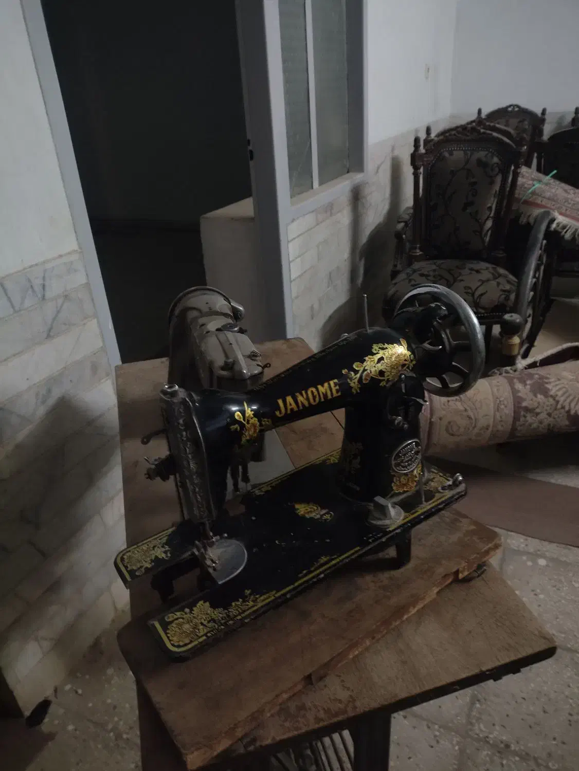 چندین وسیله عتیقه|کلکسیون اشیاء عتیقه|یزد, |دیوار