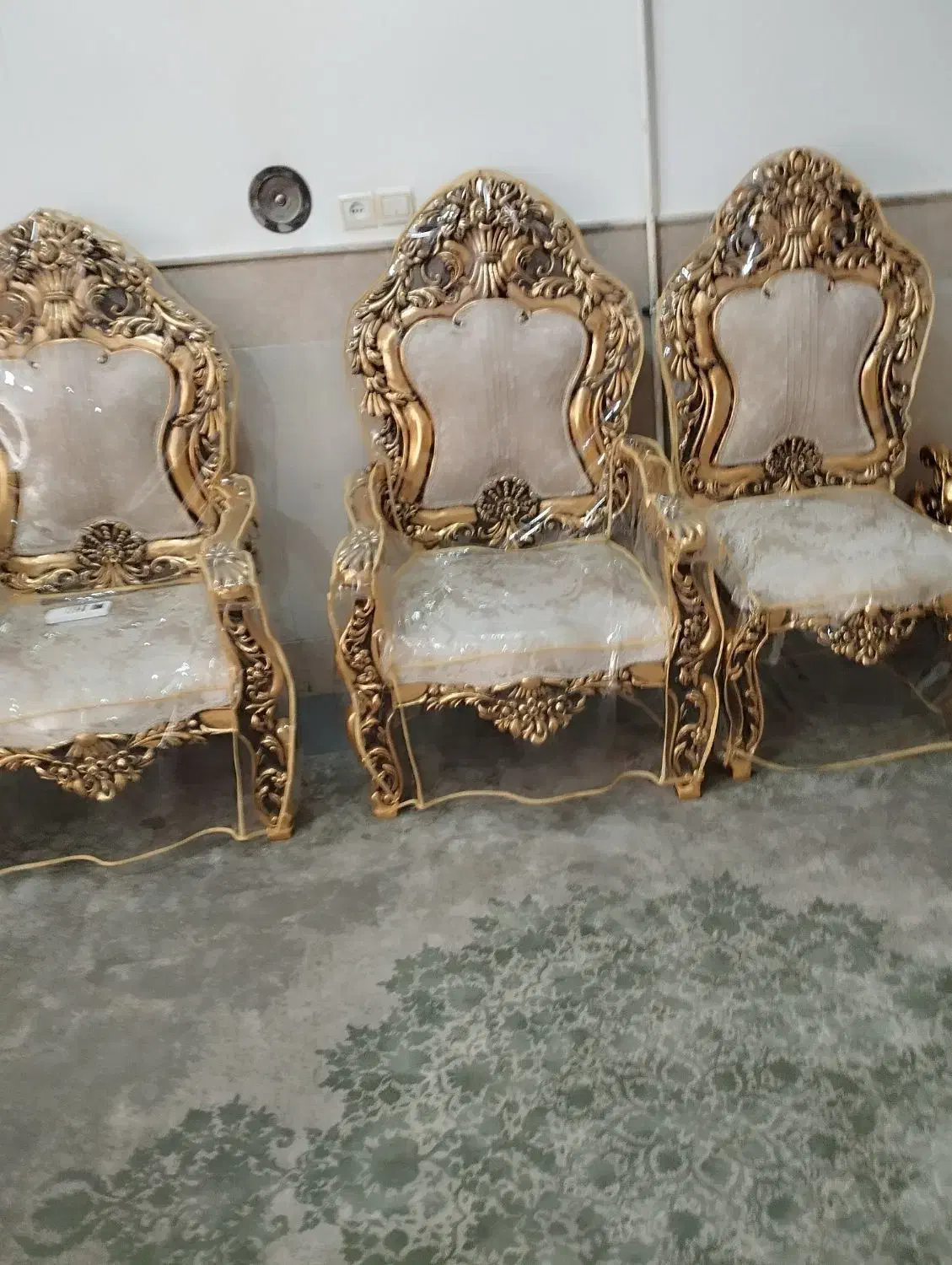مبل 10نفره درحد نو|مبلمان خانگی و میز عسلی|قم, سراجه|دیوار