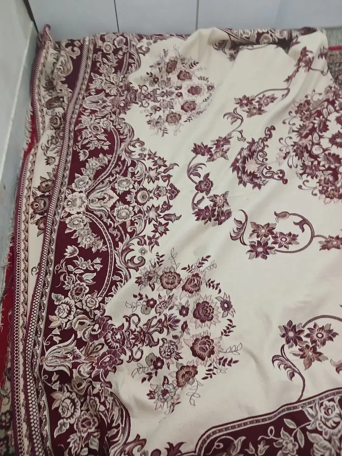 روفرشی|روفرشی|بروجرد, |دیوار