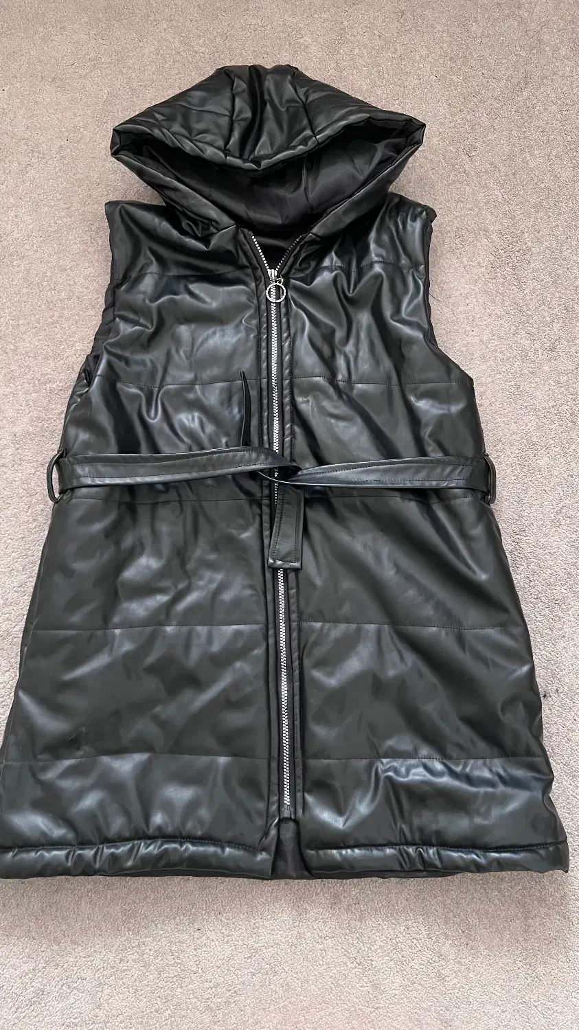 پافر (کاپشن)|لباس|میانه, |دیوار