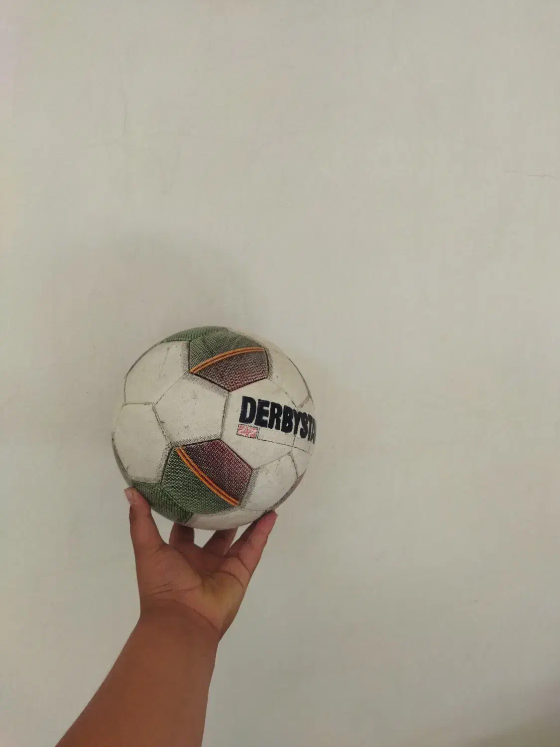 توپ فوتبال|ورزش‌های توپی|گنبد کاووس, |دیوار