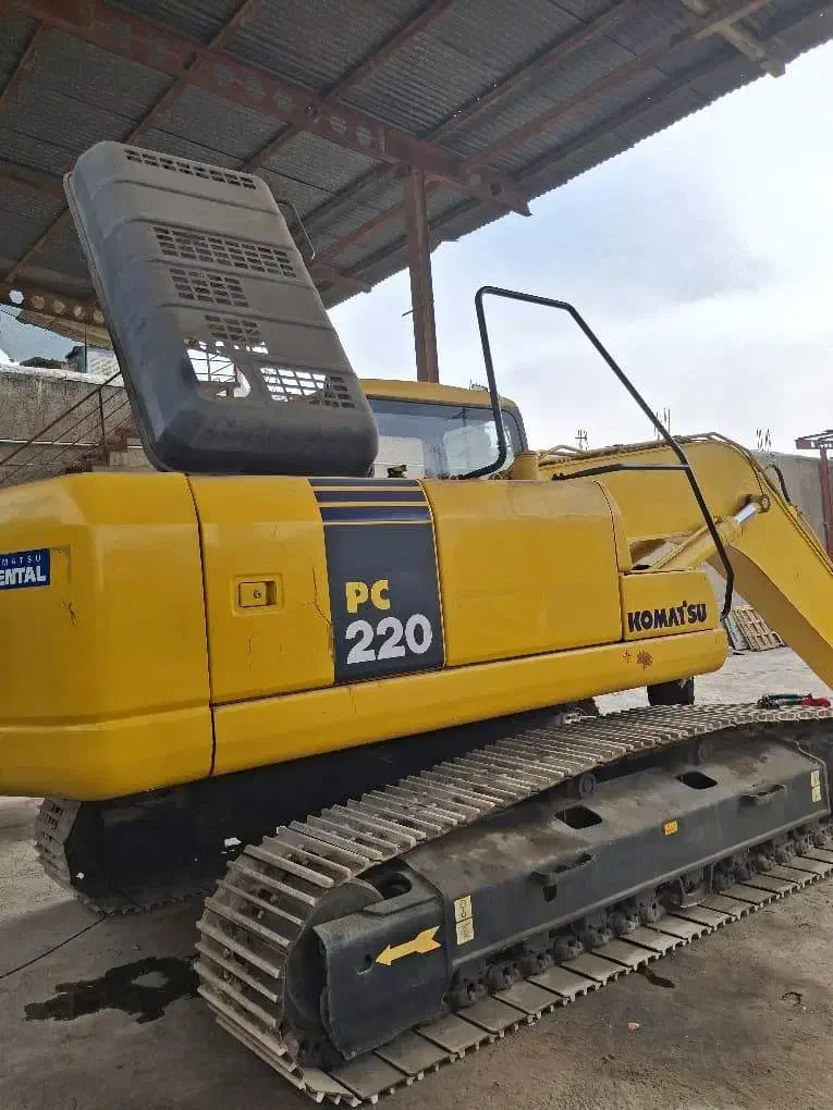 بیل 220 خط 7 کوماتسو موجود در اصفهان|خودرو سنگین|ابریشم, |دیوار