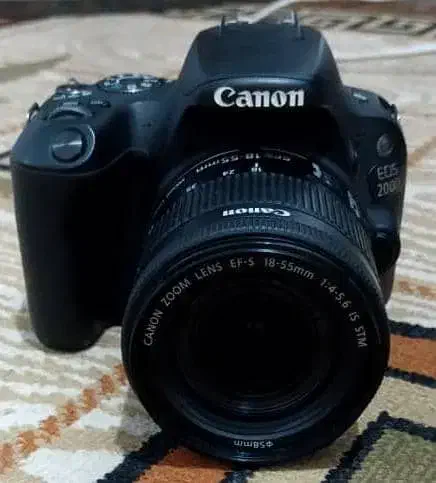 دوربین کنون 200D|دوربین عکاسی و فیلم‌برداری|قزوین, |دیوار