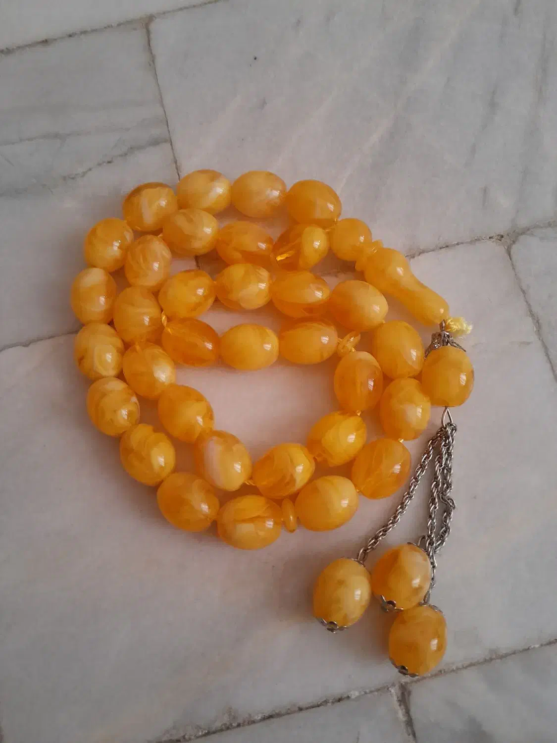 تسبیح کهربا خوش تراش|کلکسیون اشیاء عتیقه|اراک, |دیوار