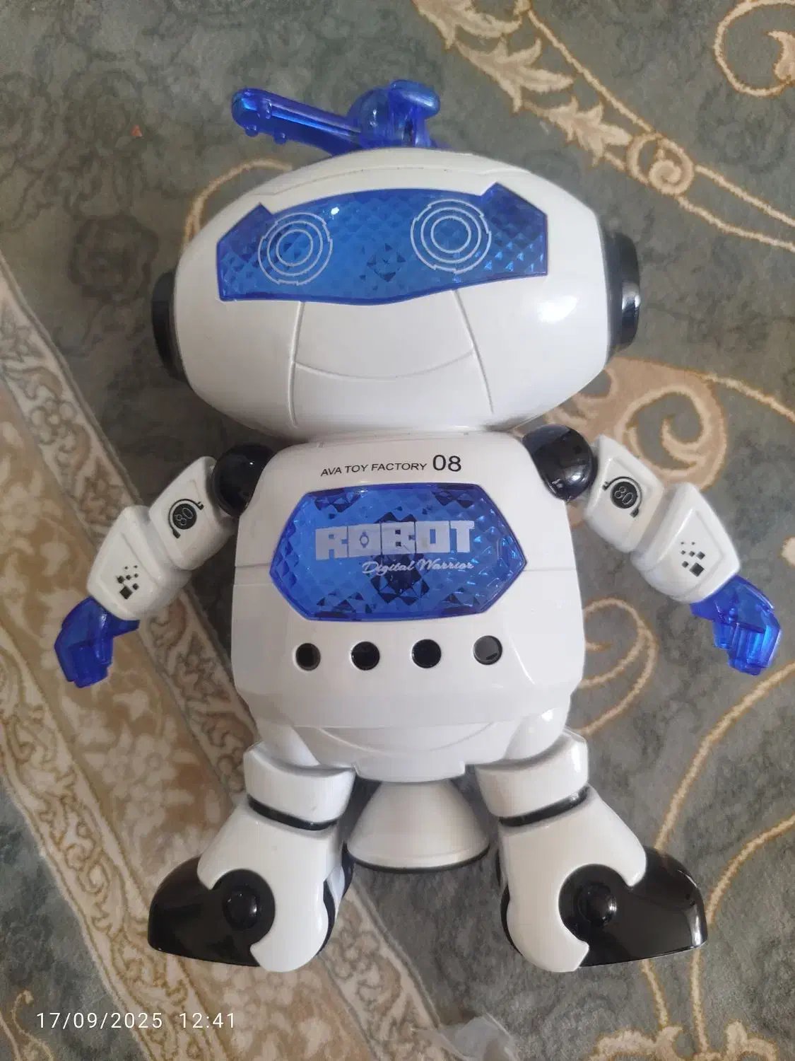 ربات بچگونه سالم|اسباببازی بچه|همدان, |دیوار