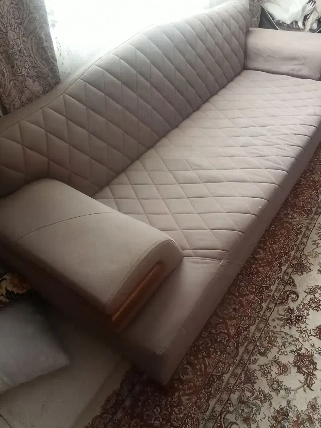 .مبل فروش تماس نگیرد.مبل 7نفره تمیز و‌محکم|مبلمان خانگی و میز عسلی|کرج, شهرک لاله|دیوار