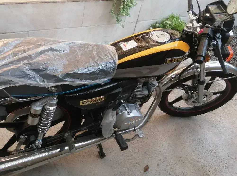 موتور مدل ۱۴۰۳کاملا صفر صفر فقط ۲۵۰تا راه رفته|موتورسیکلت|هادی شهر, |دیوار