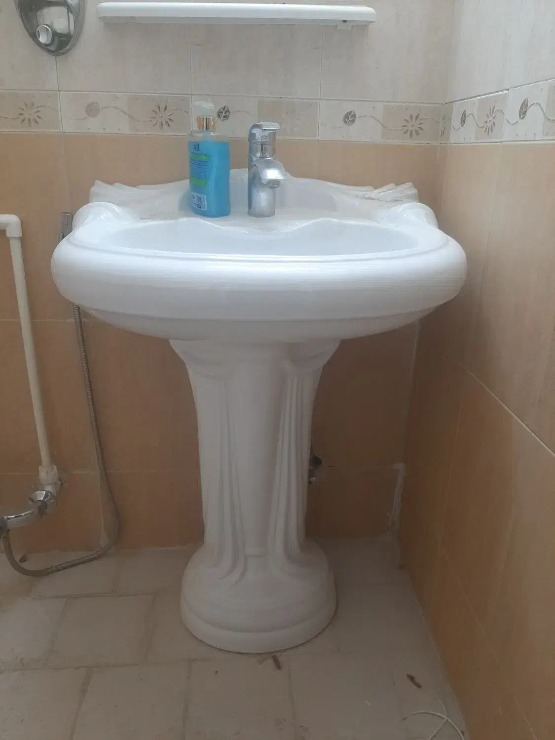 روشویی به همراه شیر|لوازم سرویس بهداشتی|ارومیه, |دیوار