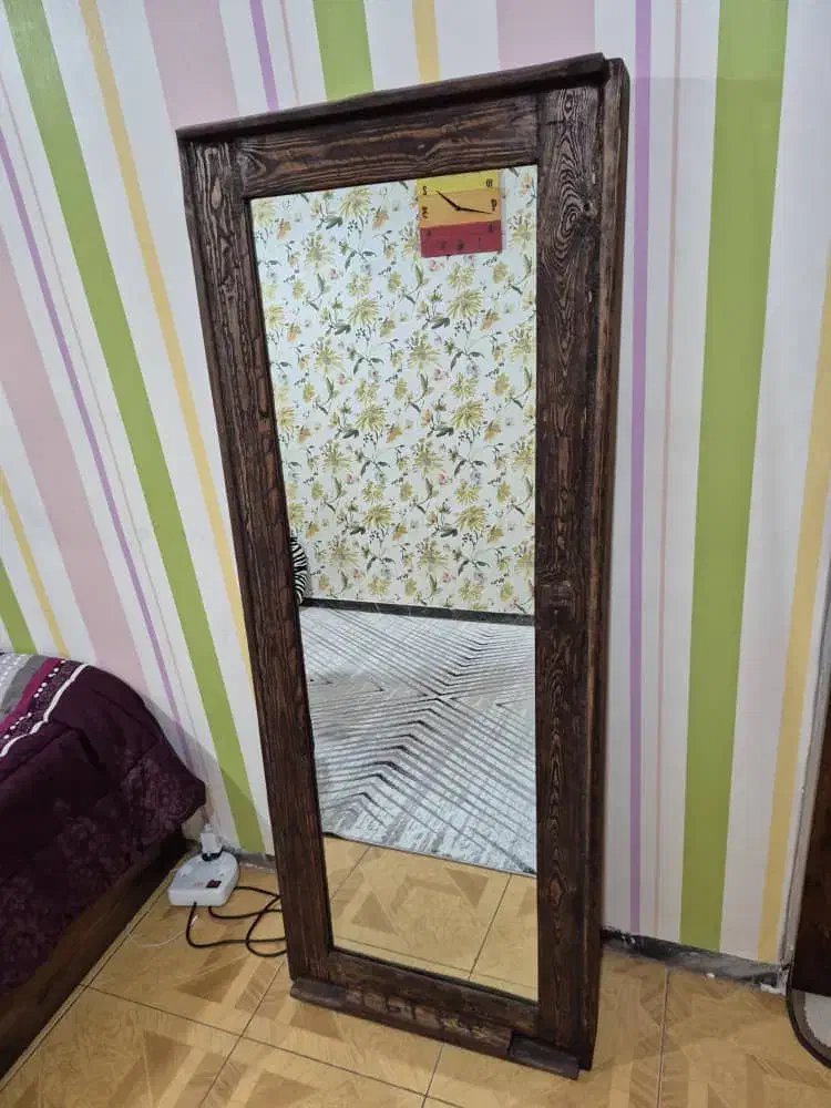 آینه|آینه|آبادان, |دیوار