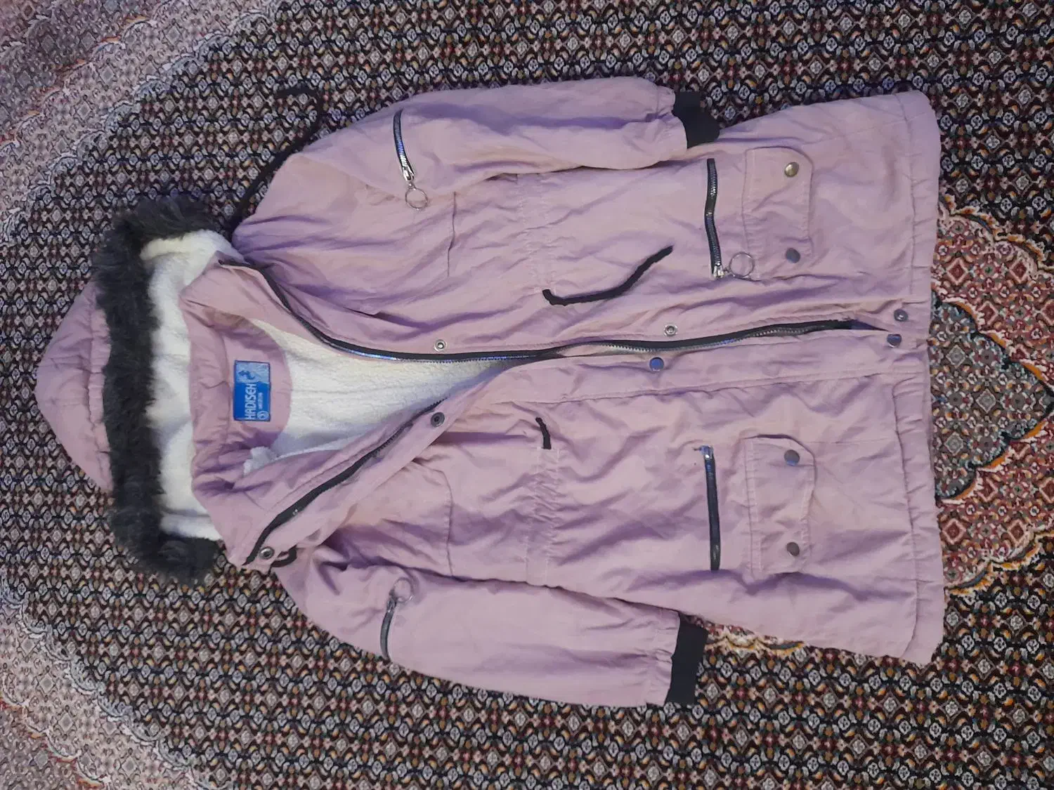 پافر بلند وپالتو|لباس|خوی, |دیوار