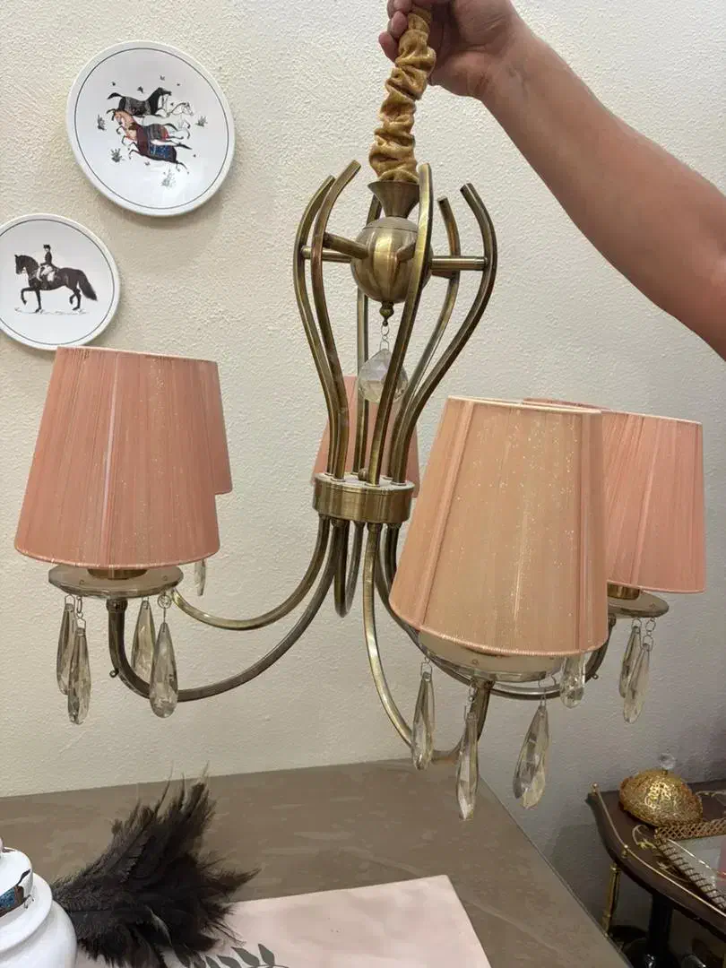 لوستر|لوستر و چراغ آویز|شاهین‌شهر, مورچه خورت|دیوار