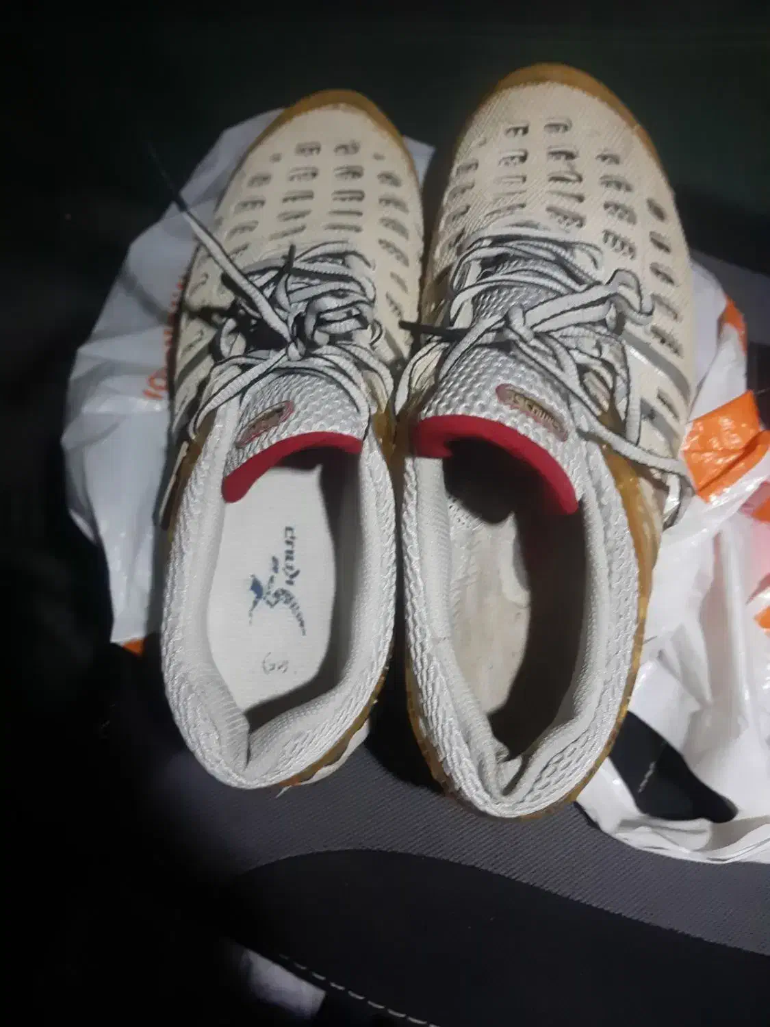 دوجفت کفش فوتبالی سالم درحد نو|ورزشهای توپی|قدس, شهرقدس|دیوار