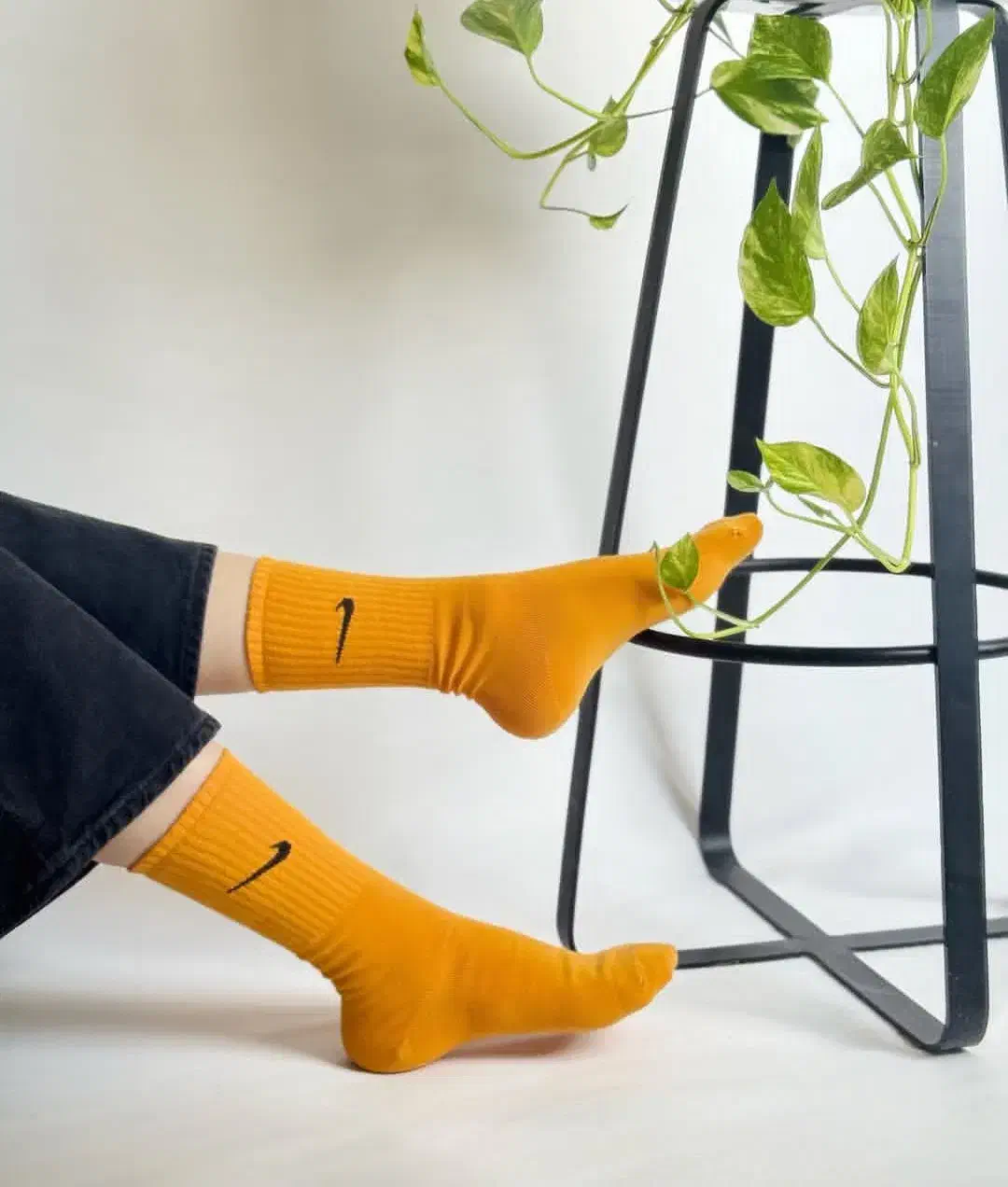 جوراب|لباس|کرمانشاه, |دیوار