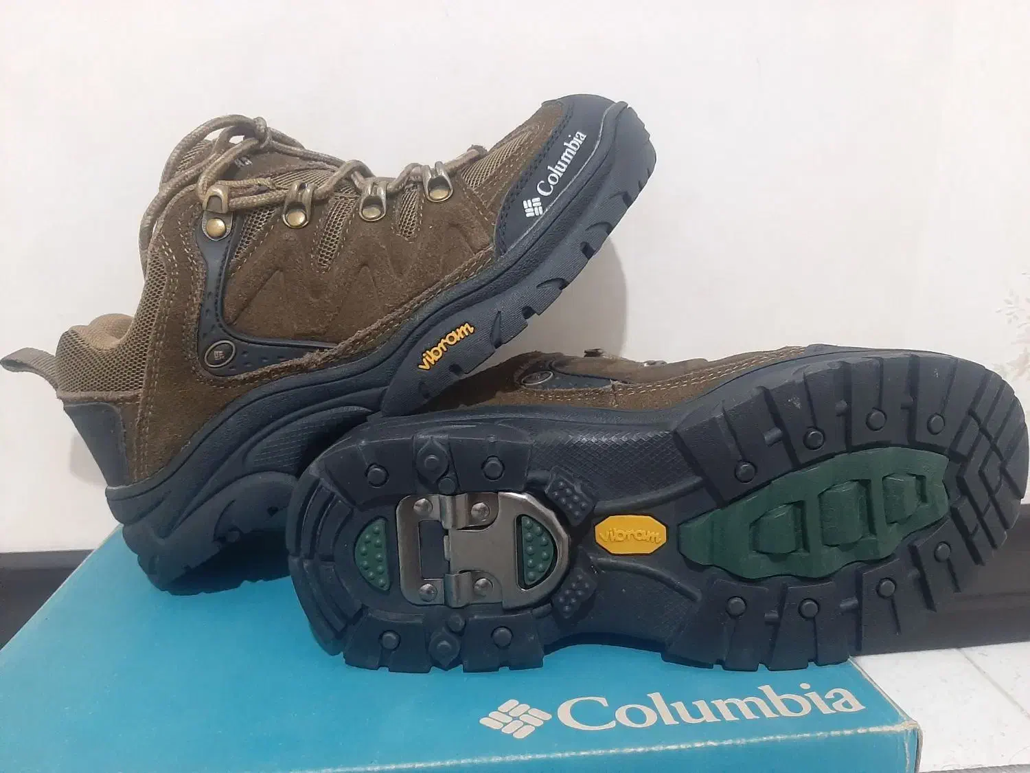 کفش کوهنوردی کلمبیا ۳۹|کیف، کفش، کمربند|همدان, |دیوار