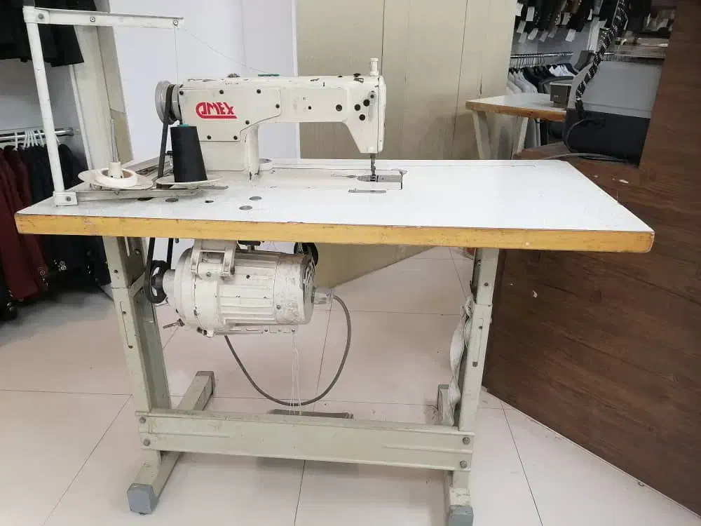 یک عدد چرخ راسته دوز و یک عدد چرخ سردوز|چرخ خیاطی و ریسندگی|گرگان, |دیوار